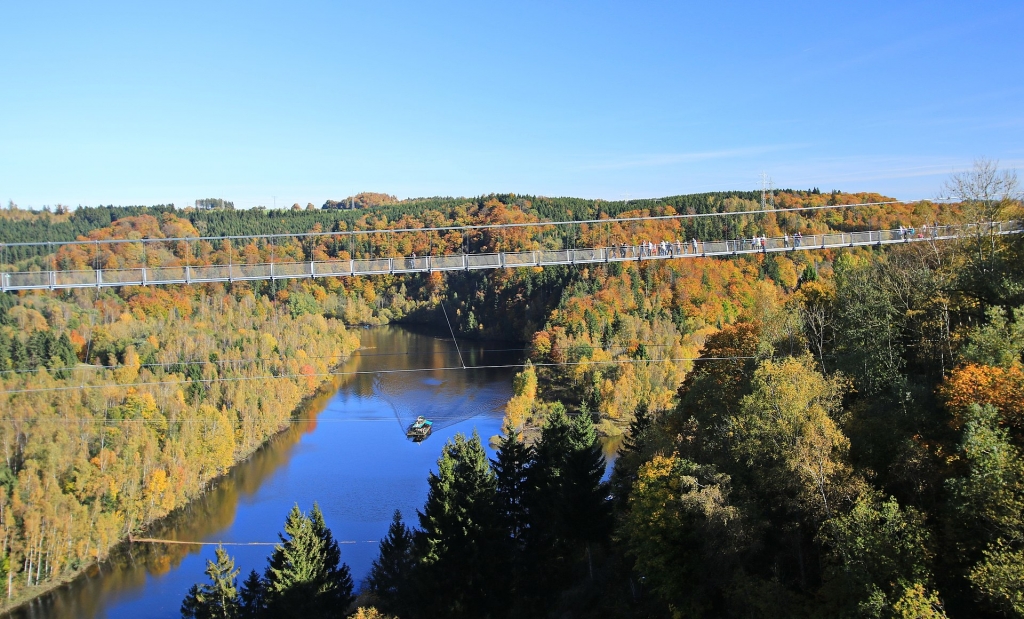 Le Pont suspendu TitanRT