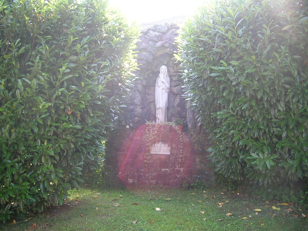 Grotte de la Vierge de Burnontige